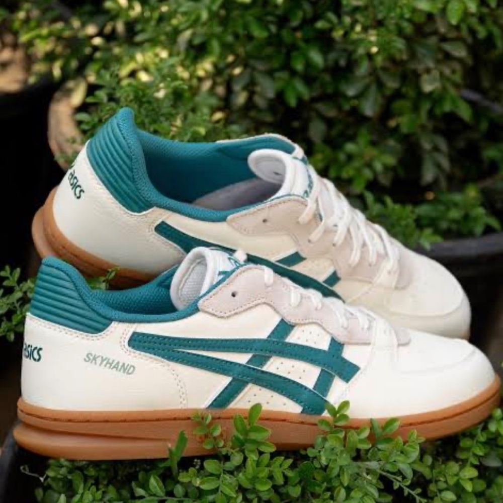 ASICS Skyhand OG Cream/Rainy Lake Women’s 9 – Brand New in Box